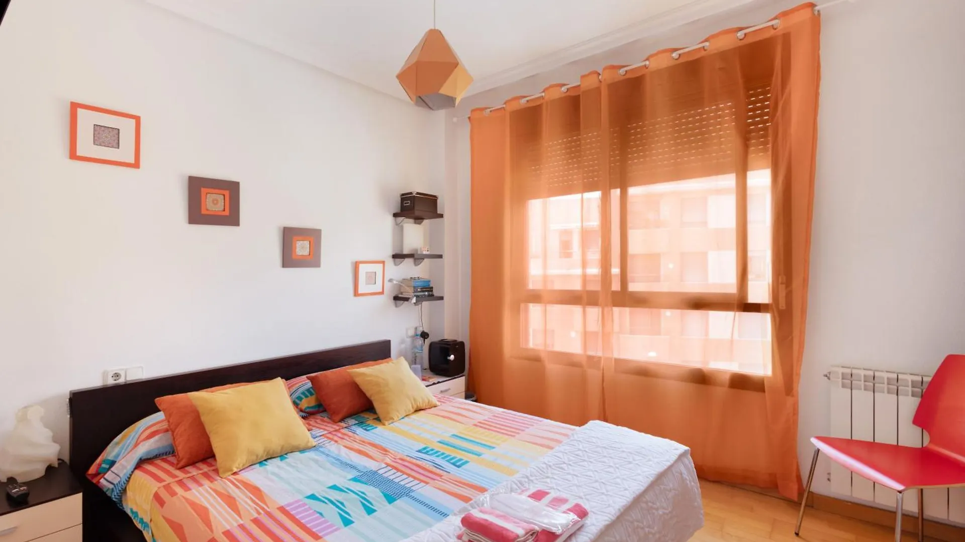 Habitacion Privada Residencial Σαμπαντέλ Bed and Breakfast